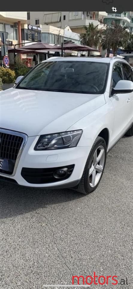 2011' Audi Q5 photo #5