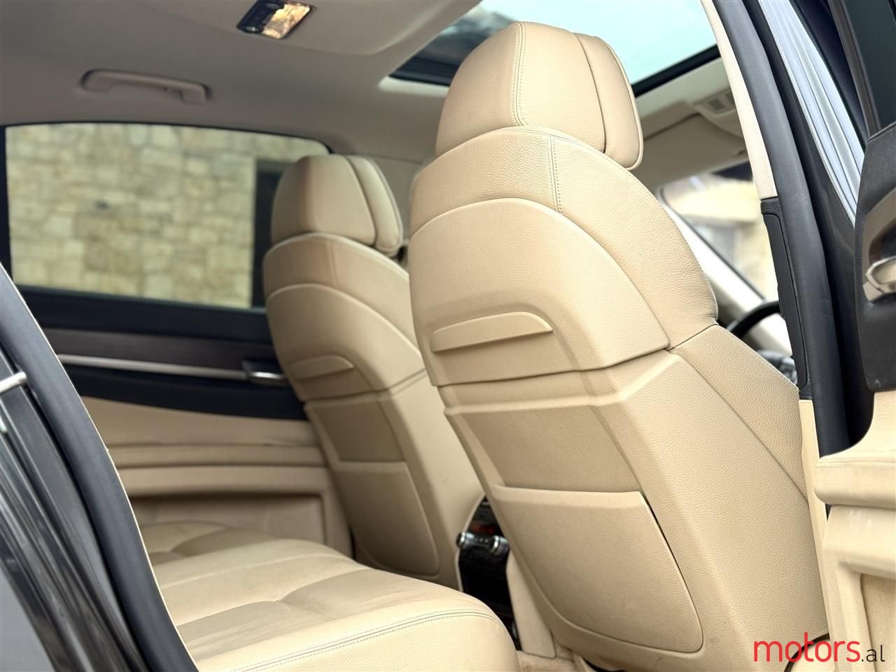 2012' BMW 730 photo #4