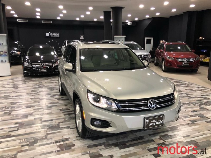 2013' Volkswagen Tiguan photo #1