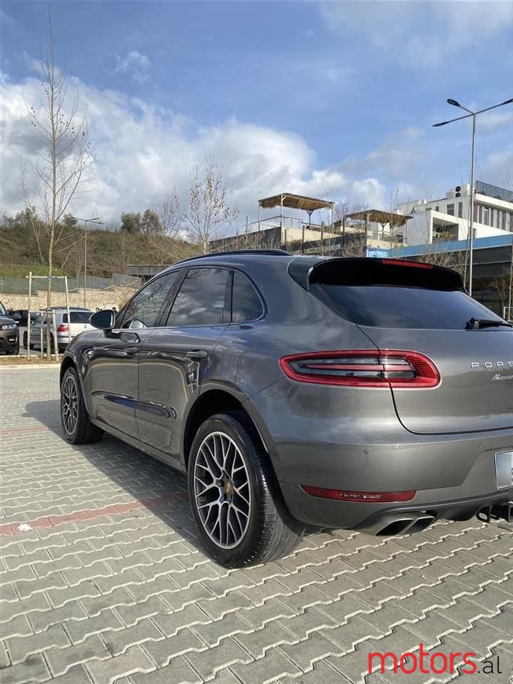2016' Porsche Macan photo #3