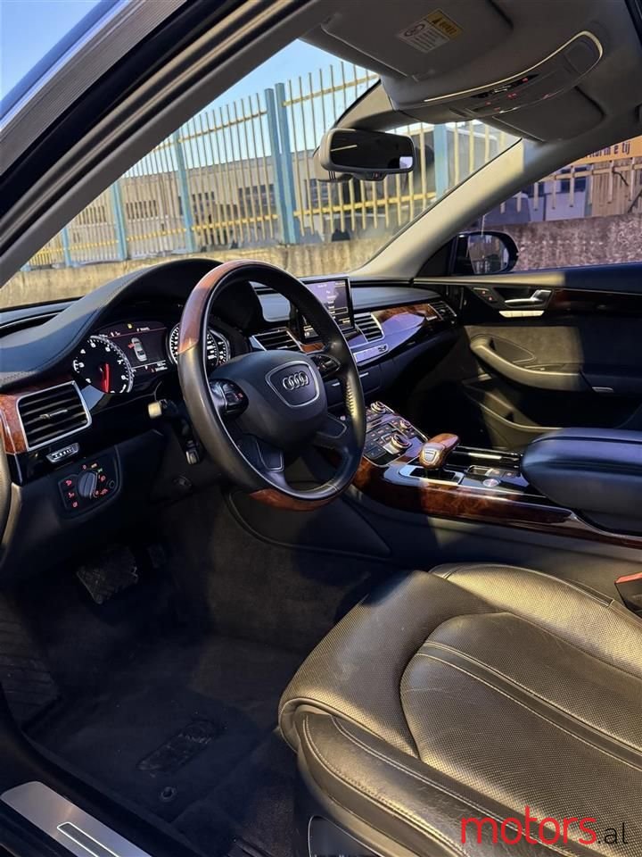 2011' Audi A8 photo #4