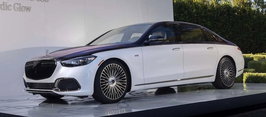 Mercedes Wants This Special Maybach S680 to Shine Like the Northern Lights
