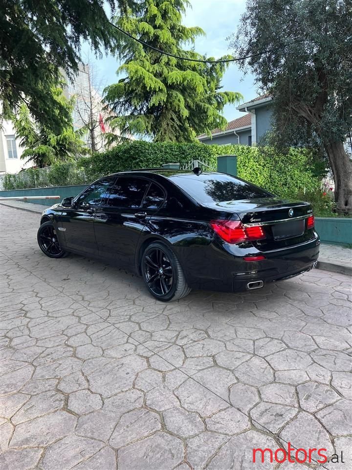 2015' BMW 740 photo #4