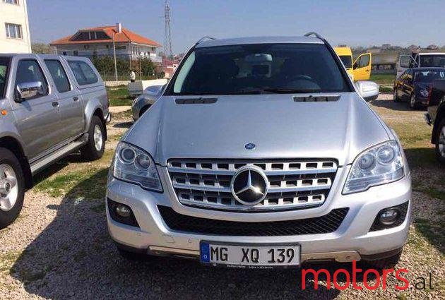 2010' Mercedes-Benz ML-Class photo #1