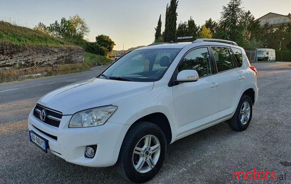 2010' Toyota RAV4 photo #1