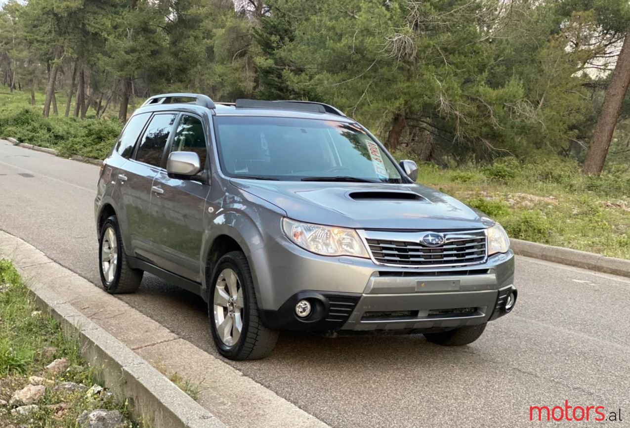 2010' Subaru Forester photo #1
