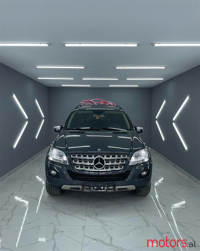 2010' Mercedes-Benz ML 350 photo #5