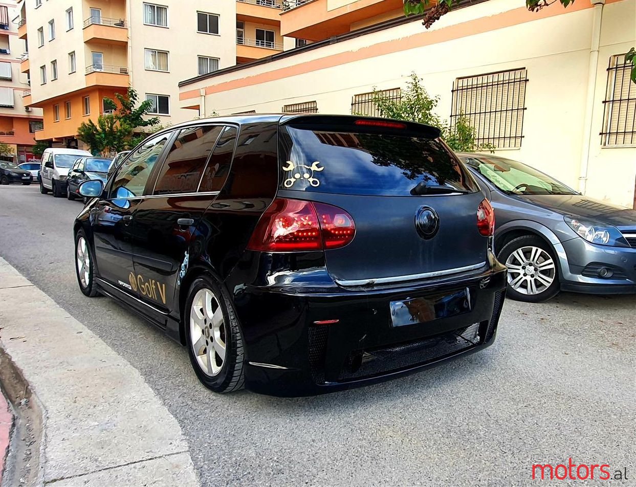 2005' Volkswagen Golf photo #1