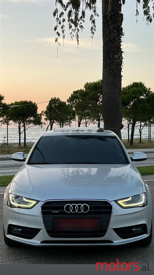 2012' Audi A4 photo #2