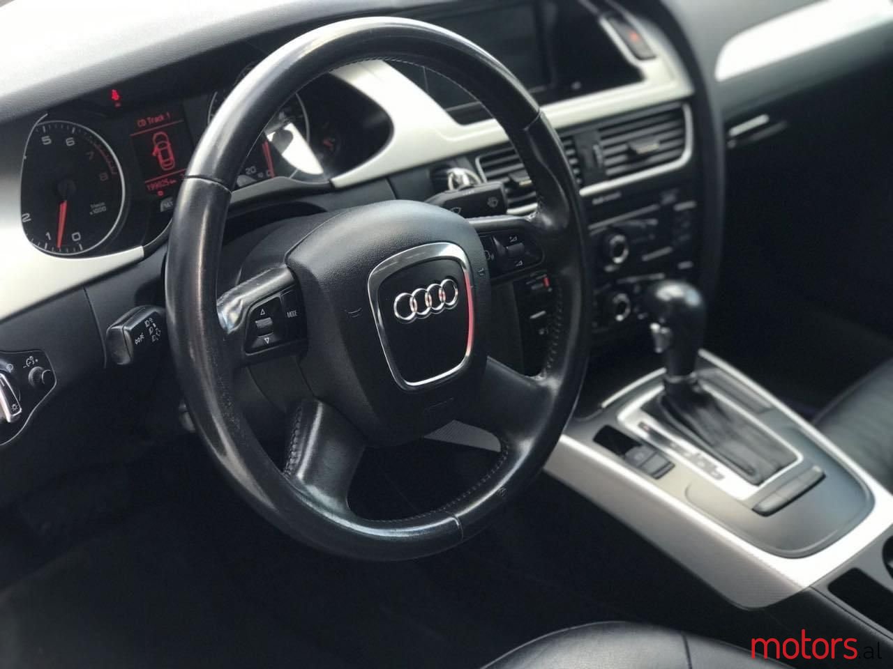 2010' Audi A4 photo #6