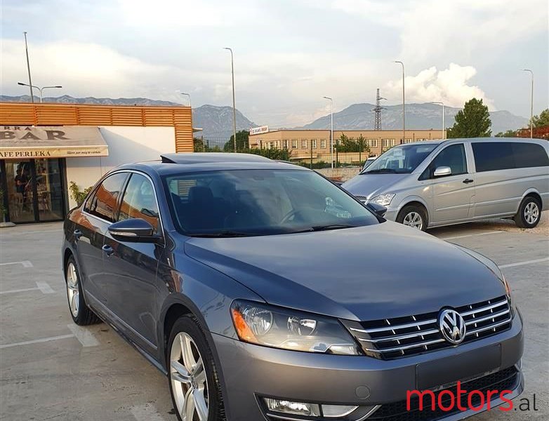 2014' Volkswagen Passat photo #3