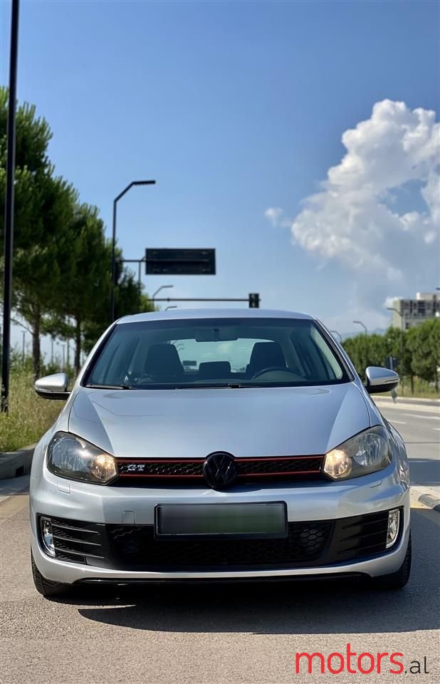 2009' Volkswagen Golf photo #4