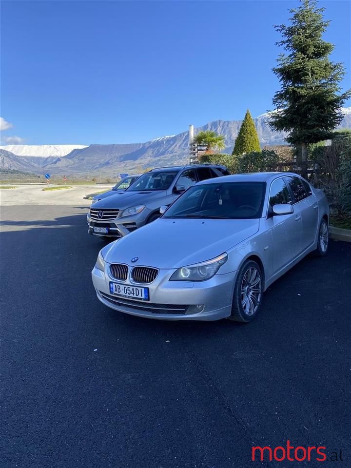 2008' BMW 530 photo #2