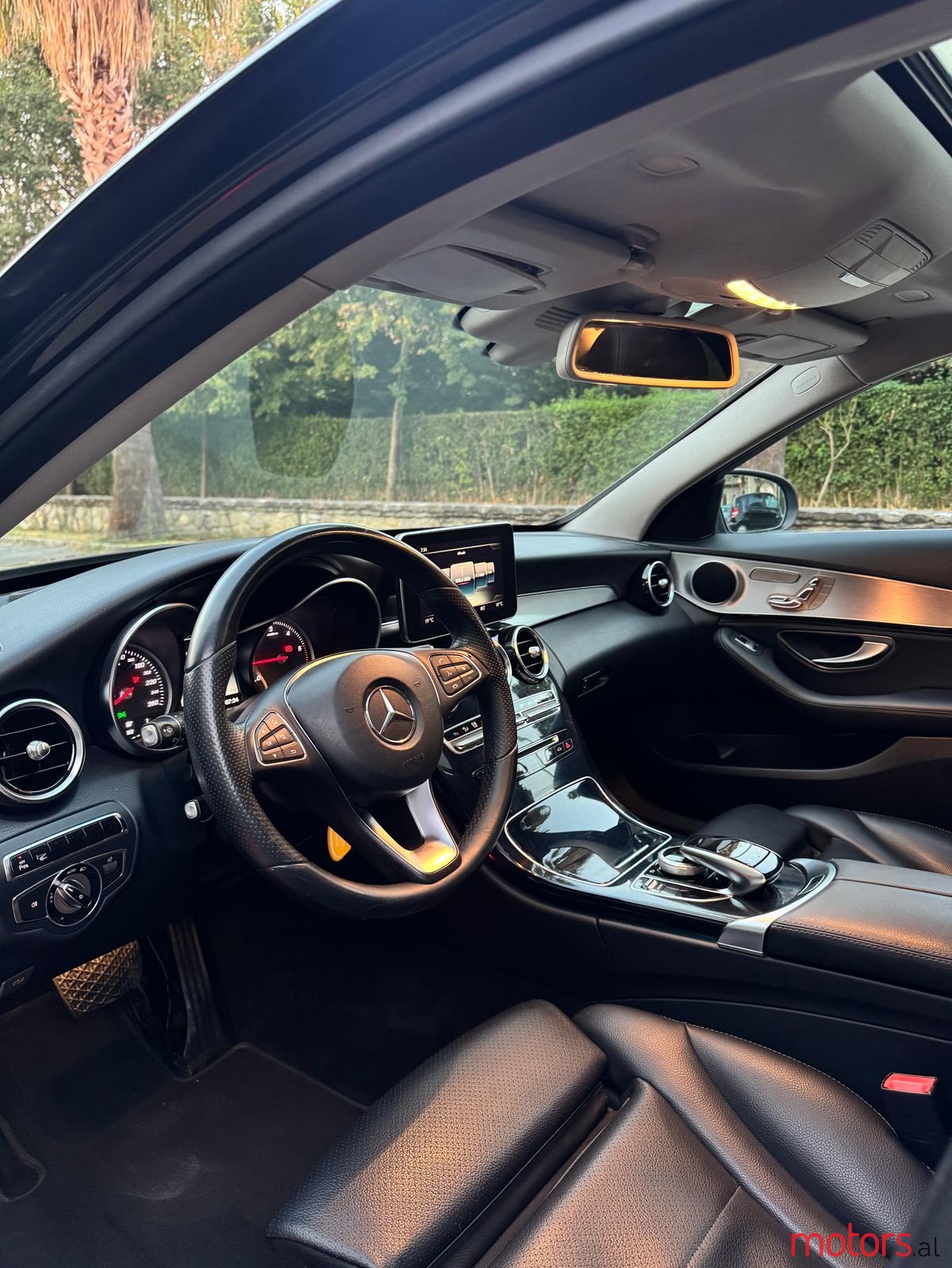 2015' Mercedes-Benz C 220 photo #2