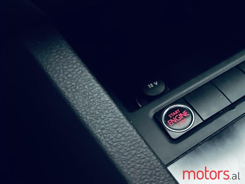2011' Volkswagen Jetta photo #6