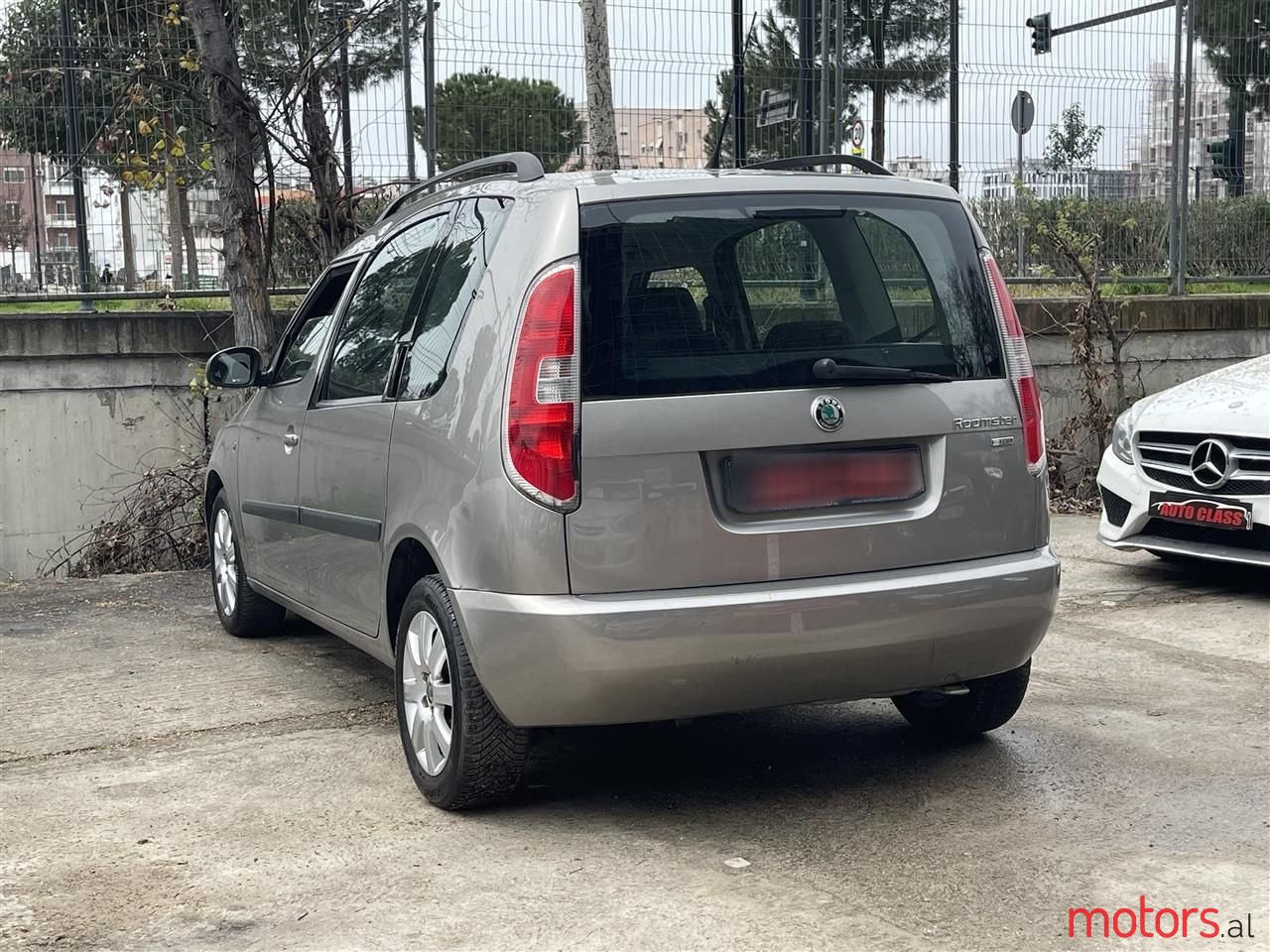 2011' Skoda Roomster photo #3