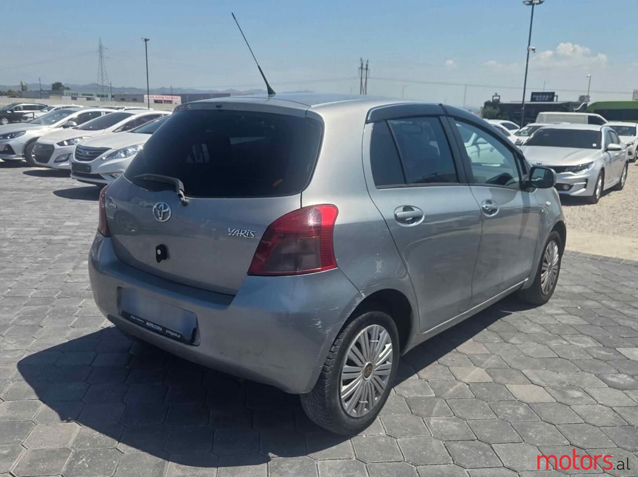 2007' Toyota Yaris photo #3