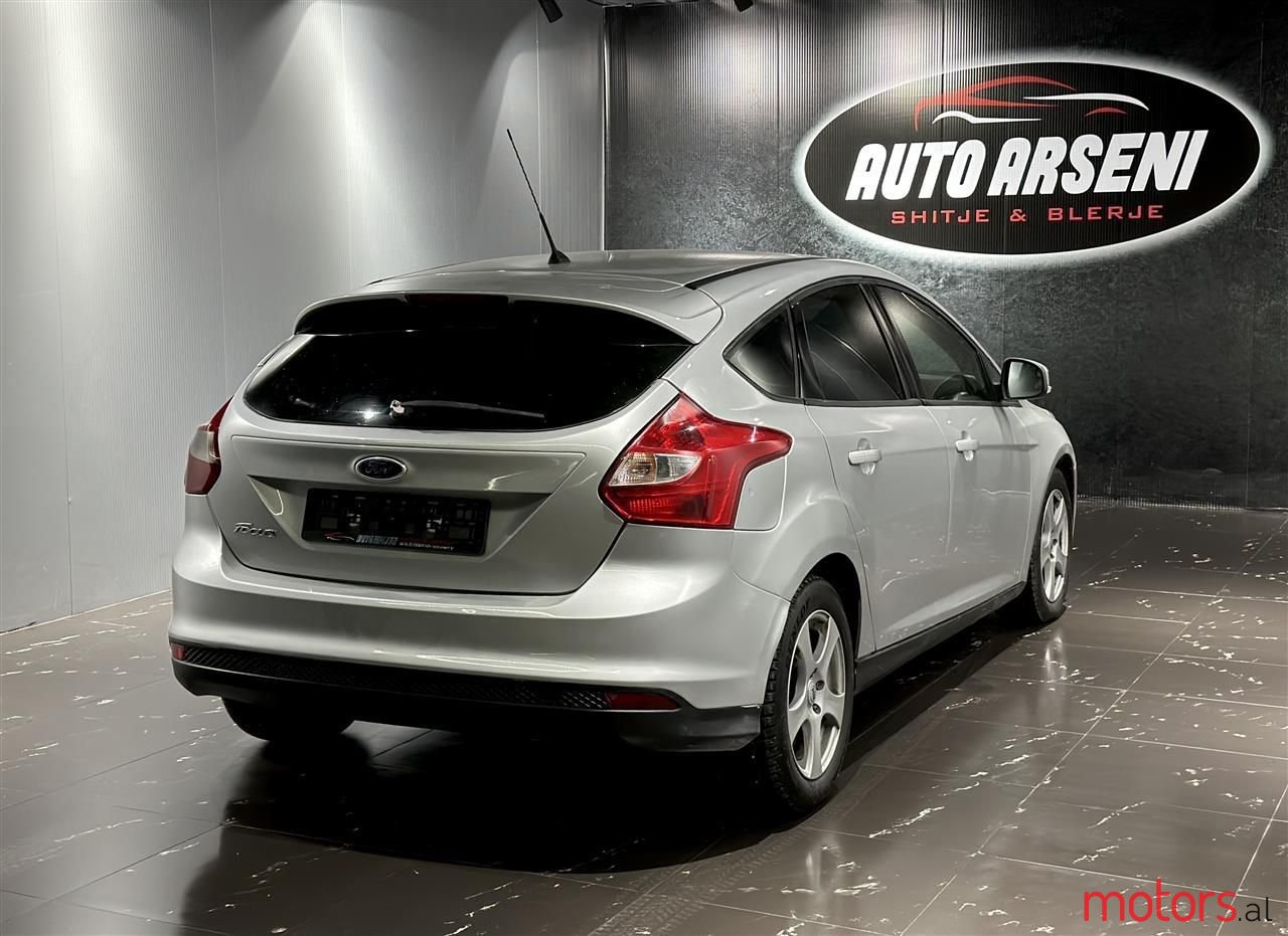 2014' Ford Focus photo #6