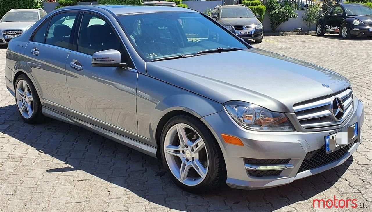 2012' Mercedes-Benz C 250 photo #6