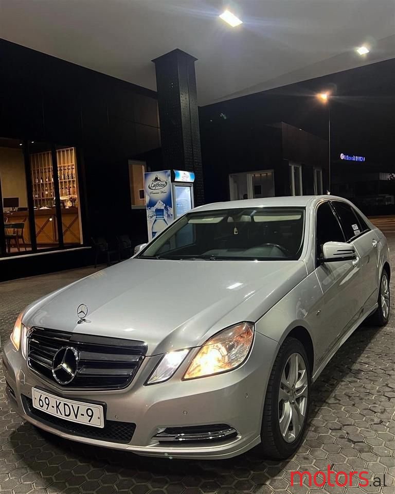 2010' Mercedes-Benz 220 photo #1