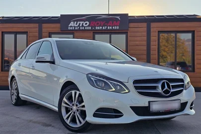 2014' Mercedes-Benz E 220