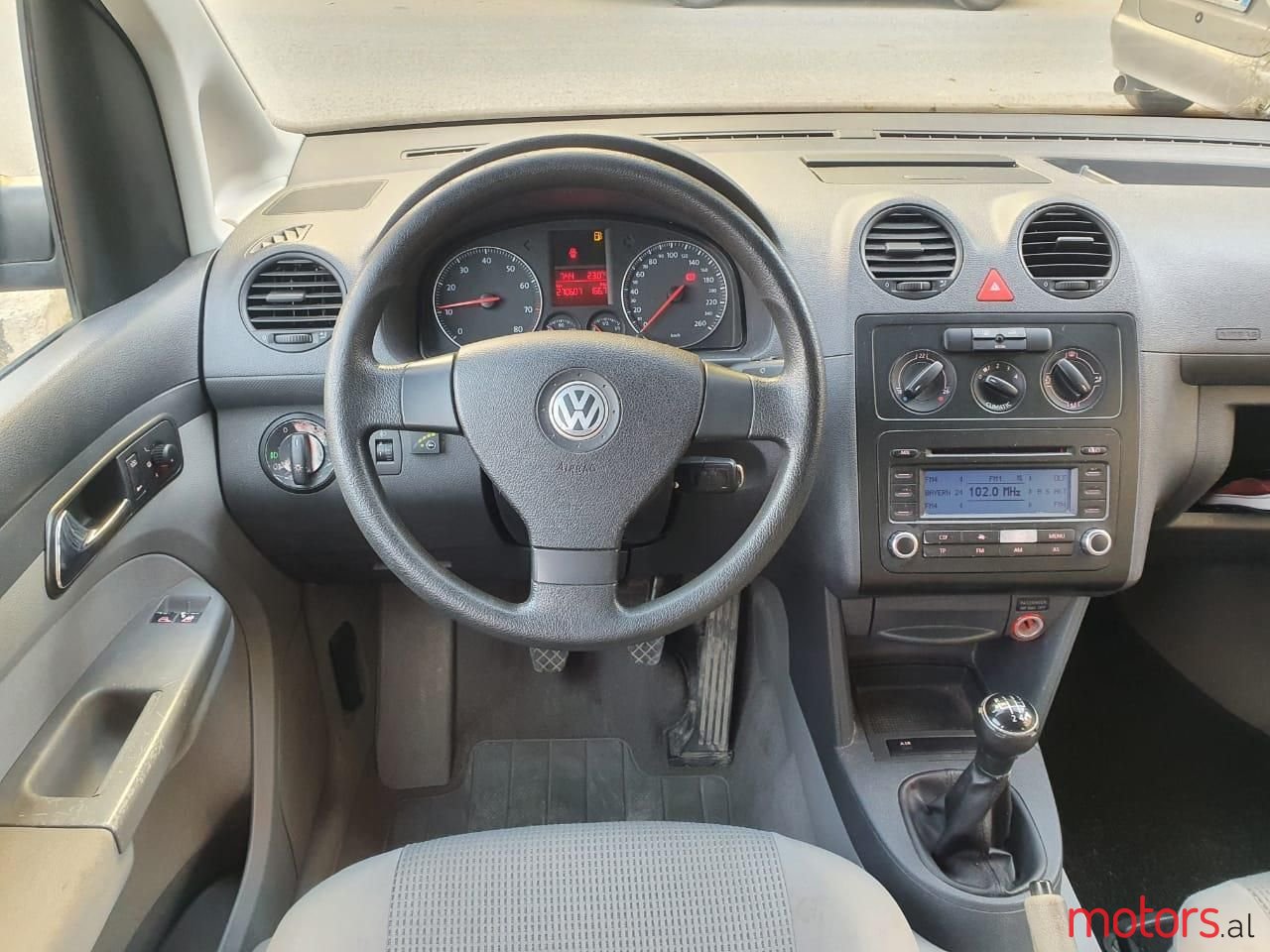 2006' Volkswagen Caddy photo #2