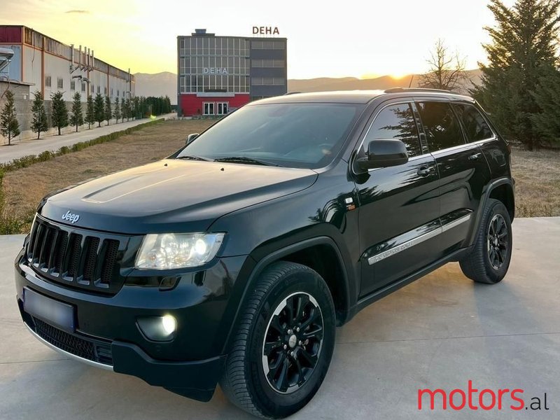 2012' Jeep Grand Cherokee photo #1