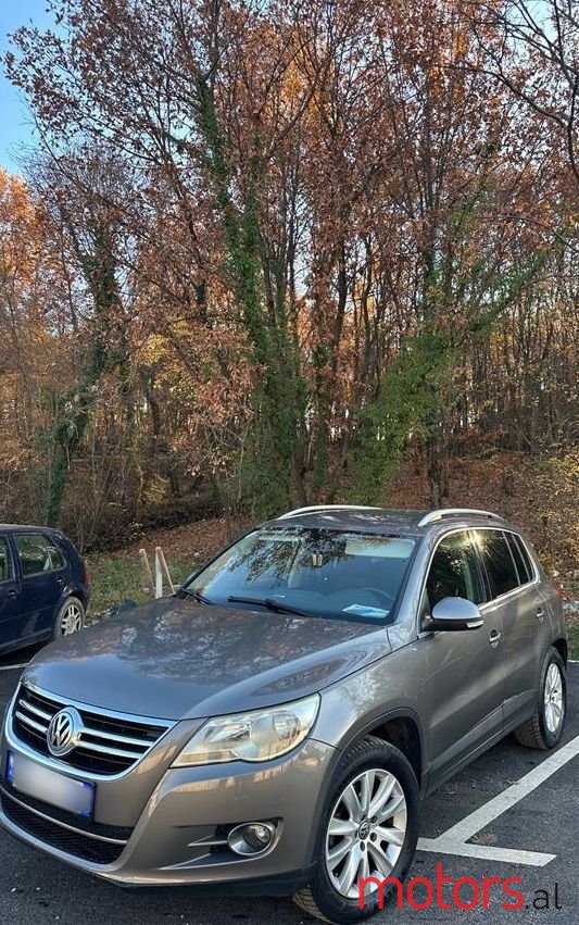 2009' Volkswagen Tiguan photo #1