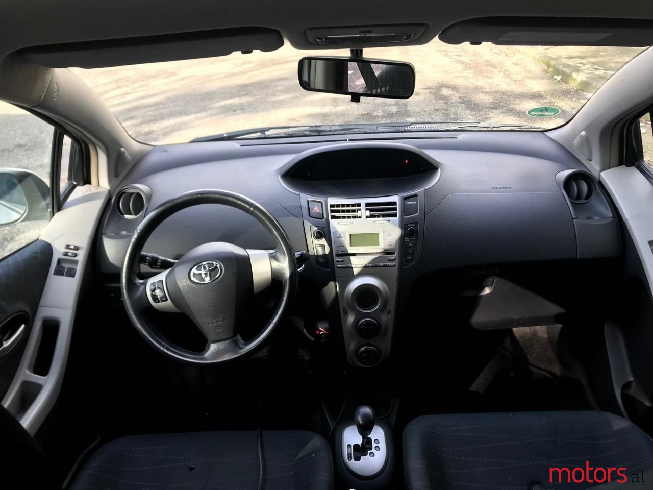 2007' Toyota Yaris photo #3