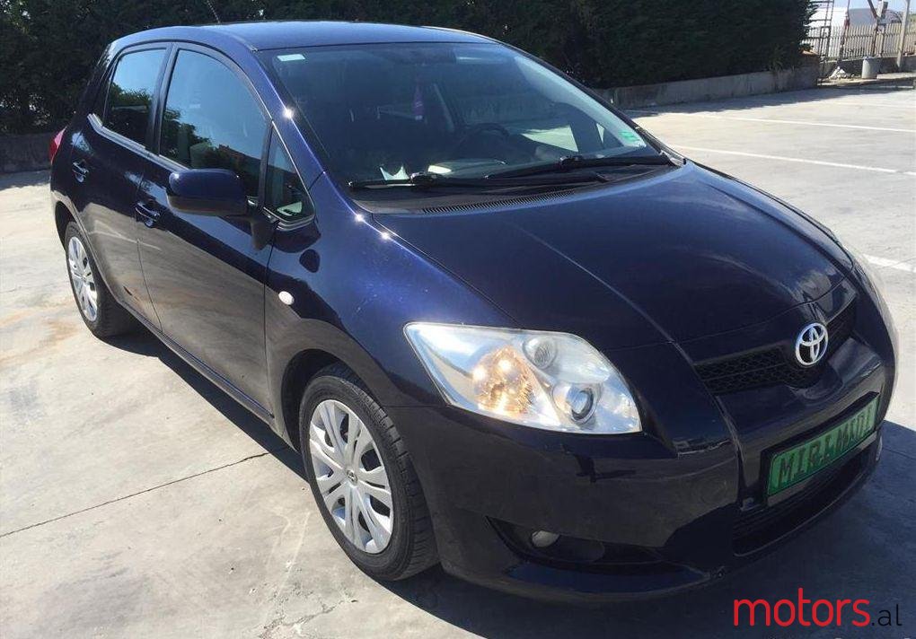 2008' Toyota Auris photo #1