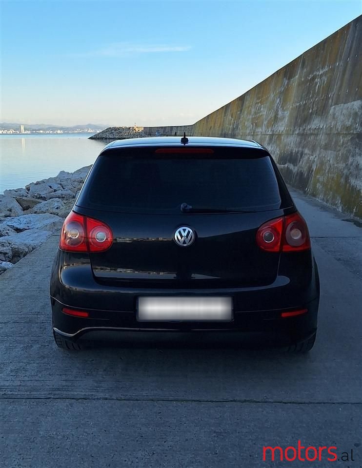 2005' Volkswagen Golf photo #5