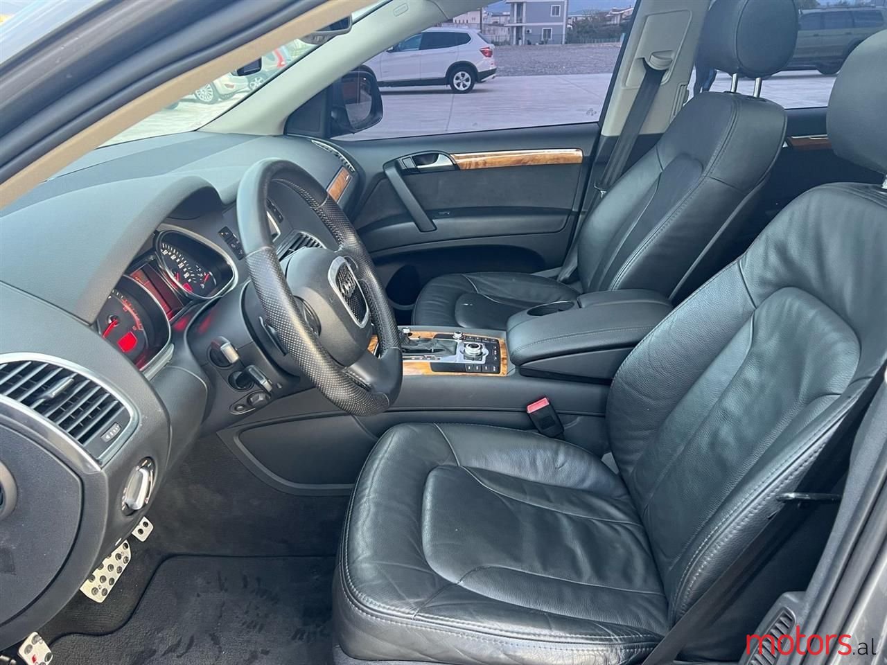 2011' Audi Q7 photo #6