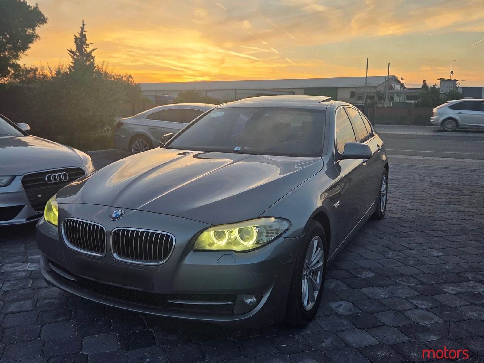 2013' BMW 520 photo #2