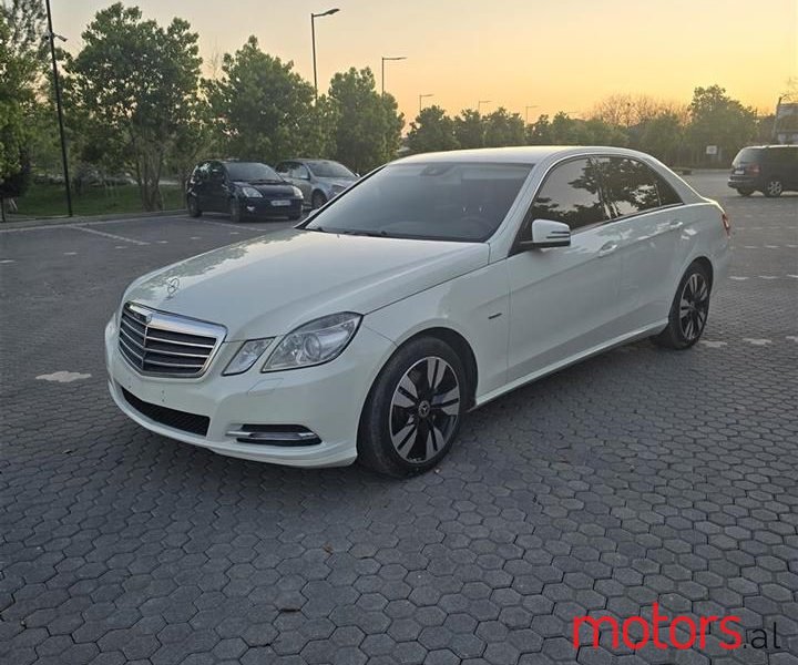2013' Mercedes-Benz E 250 photo #6