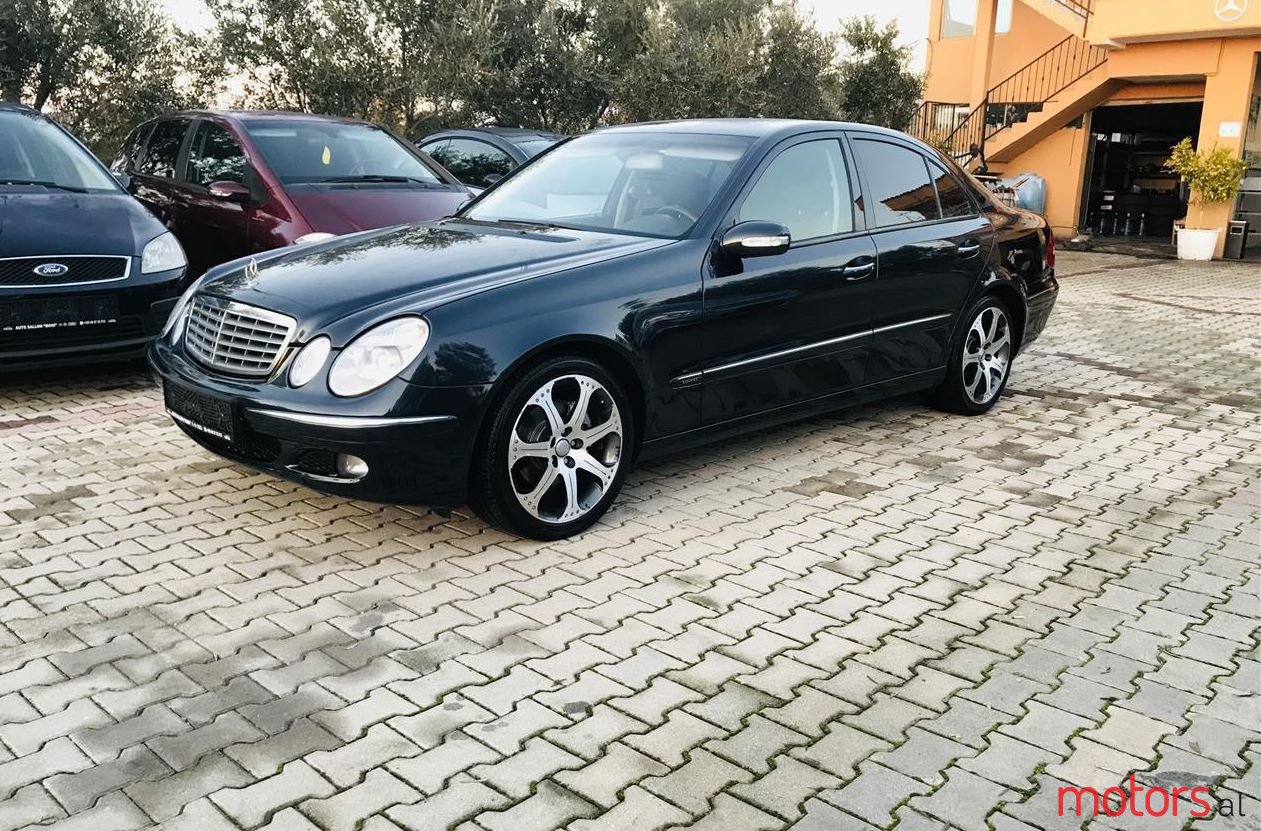 2006' Mercedes-Benz E 220 photo #1