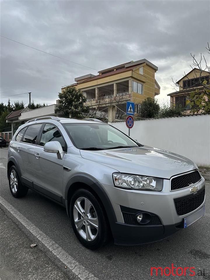 2012' Chevrolet Captiva photo #3