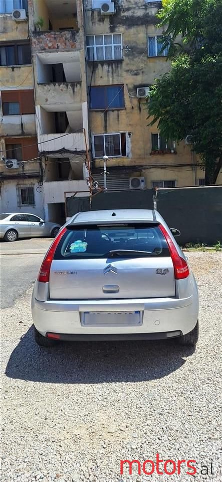 2008' Citroen C4 photo #3