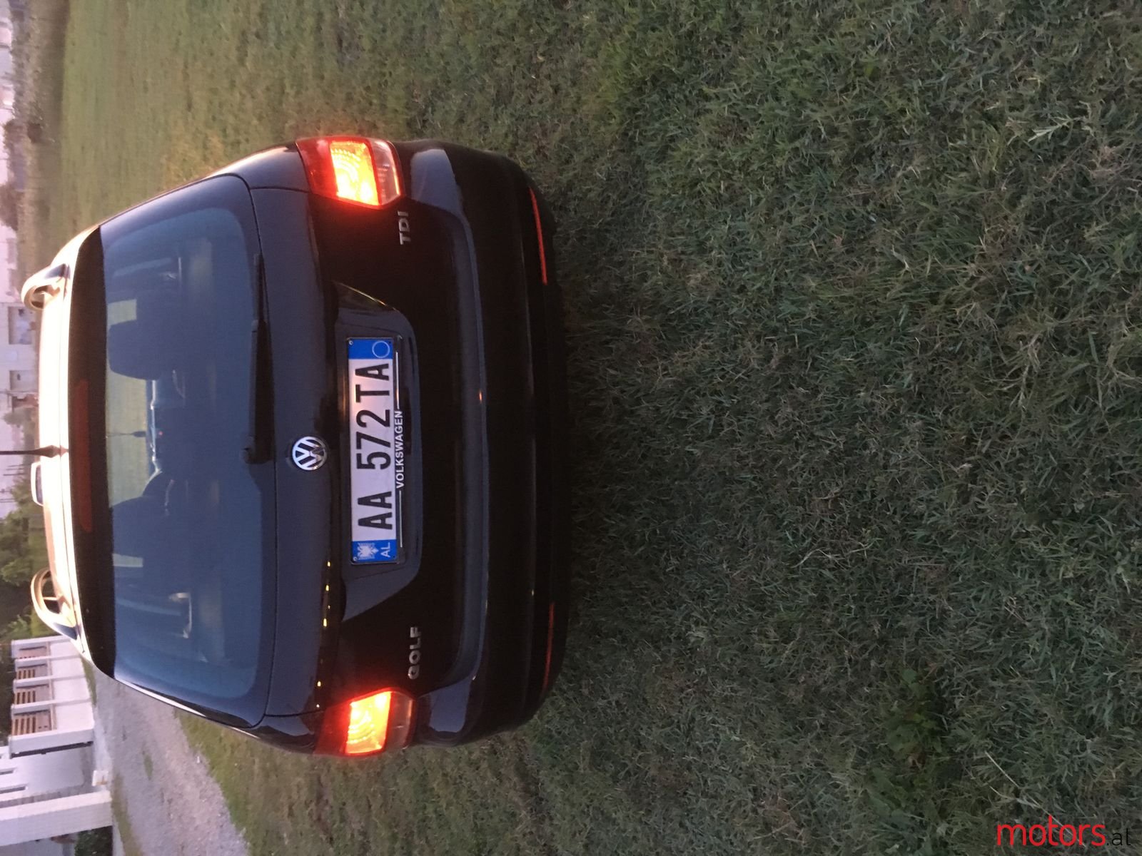 2008' Volkswagen Golf photo #3