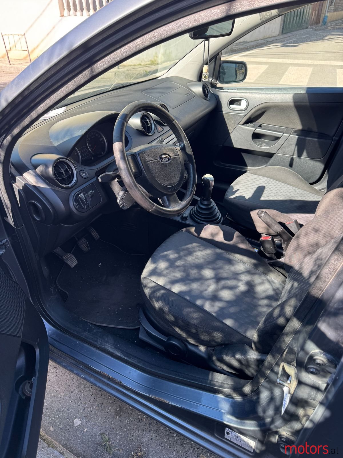 2004' Ford Fiesta photo #5