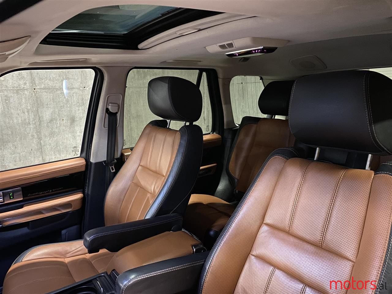 2012' Land Rover Range Rover Sport photo #2