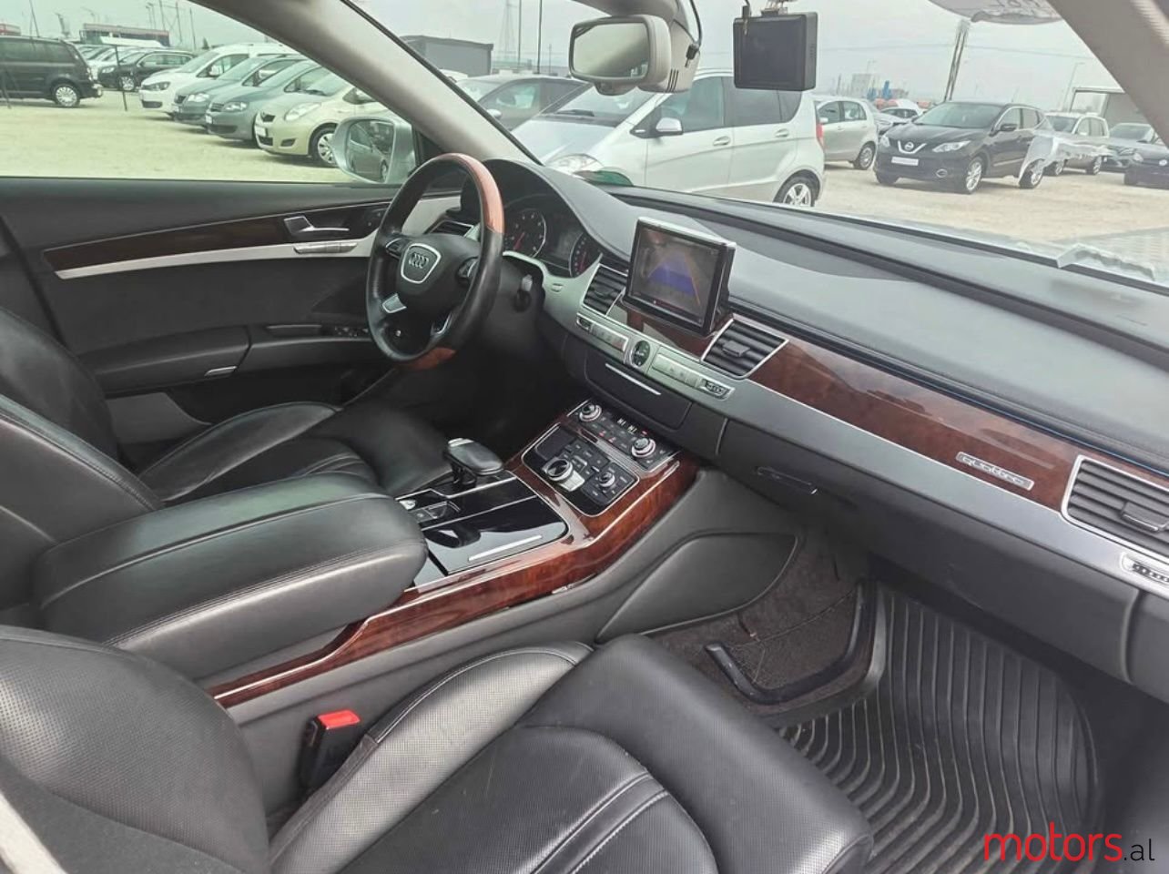 2013' Audi A8 photo #5