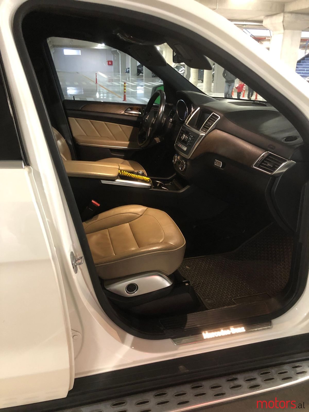 2014' Mercedes-Benz GL 350 photo #4