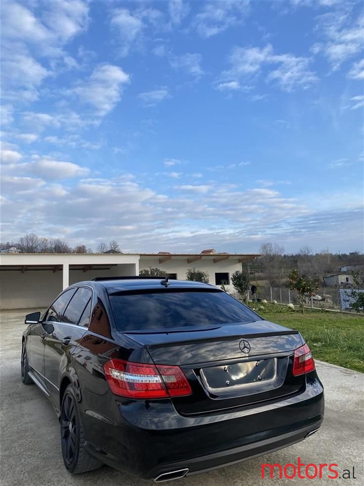 2012' Mercedes-Benz E 350 photo #1