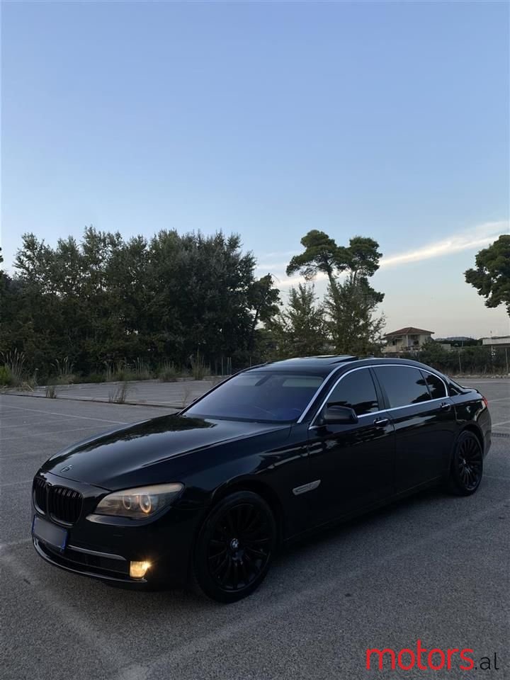 2010' BMW 740 photo #1