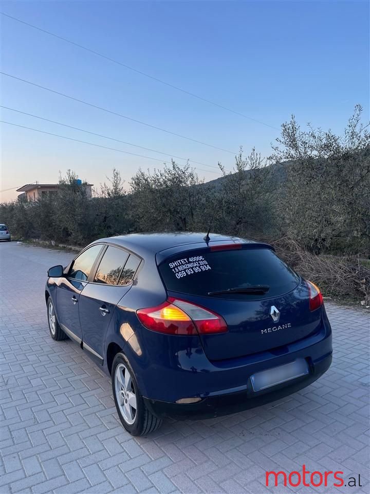 2010' Renault Megane photo #3