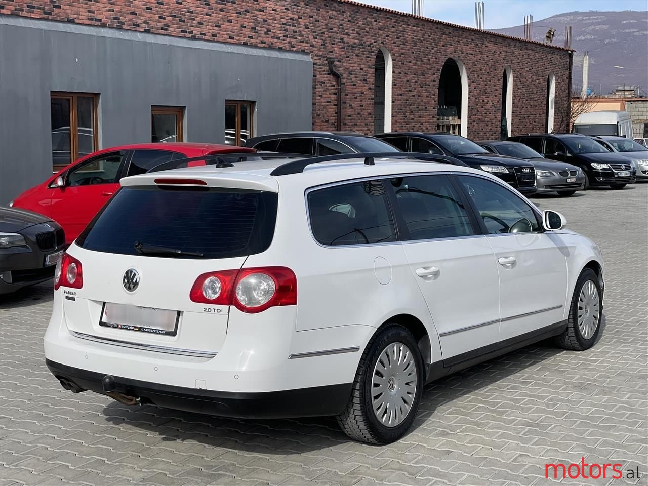 2010' Volkswagen Passat photo #3