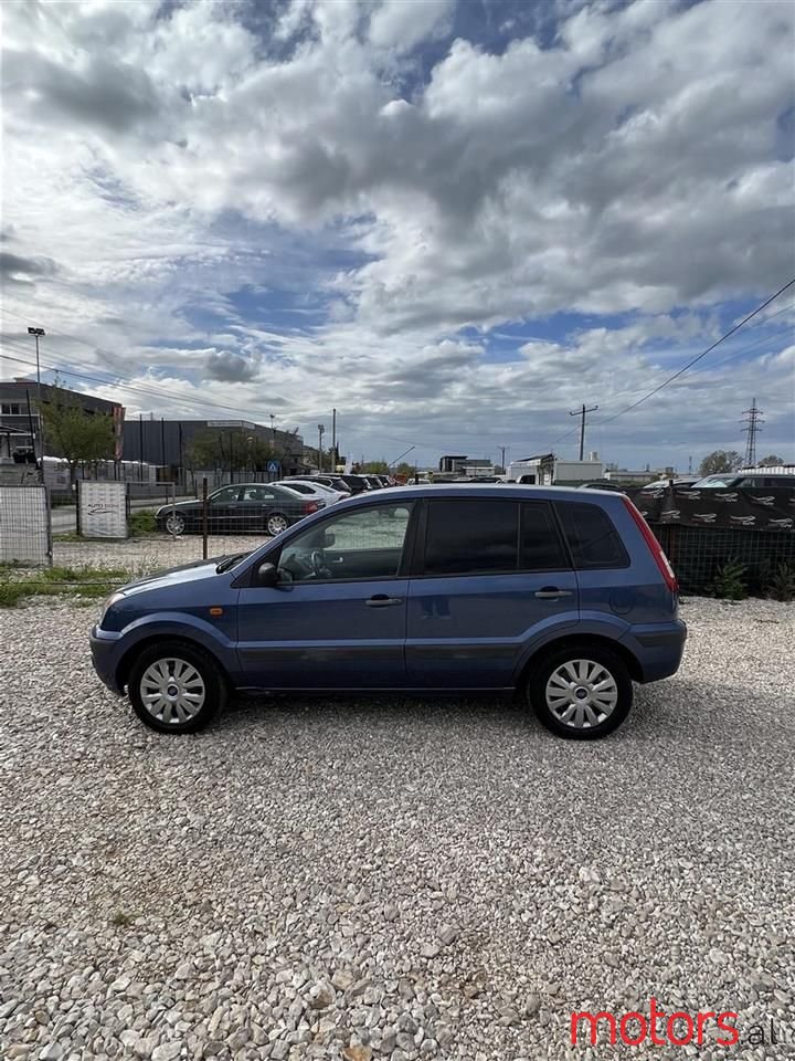 2006' Ford Fusion photo #2