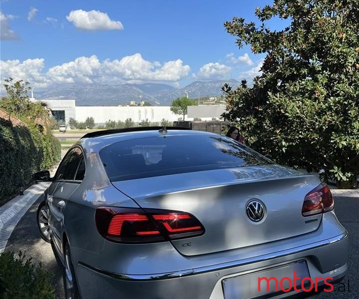 2015' Volkswagen Passat photo #4