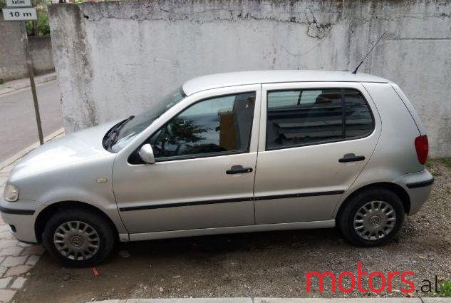 2001' Volkswagen Polo photo #1