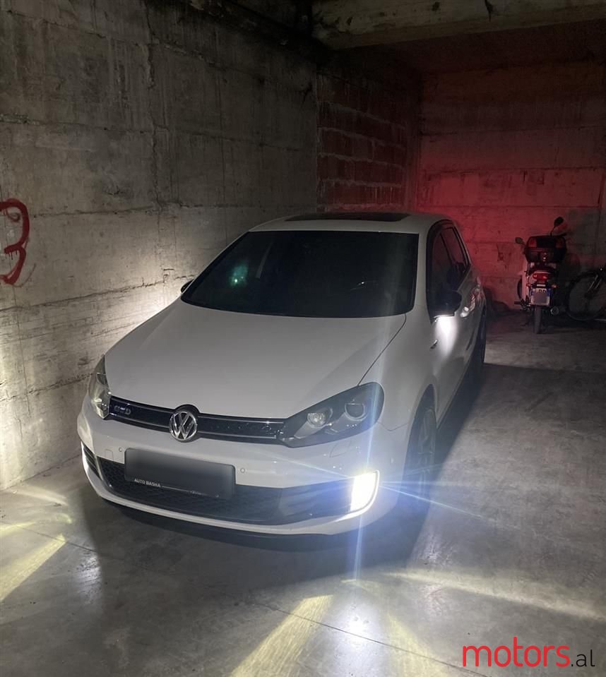 2013' Volkswagen Golf photo #5